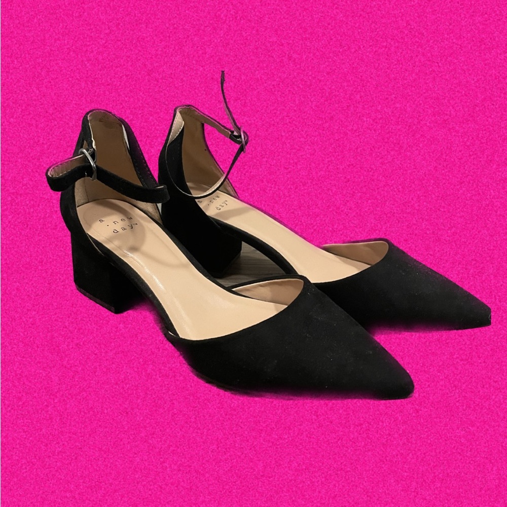 Black heeled sandals with ankle strap